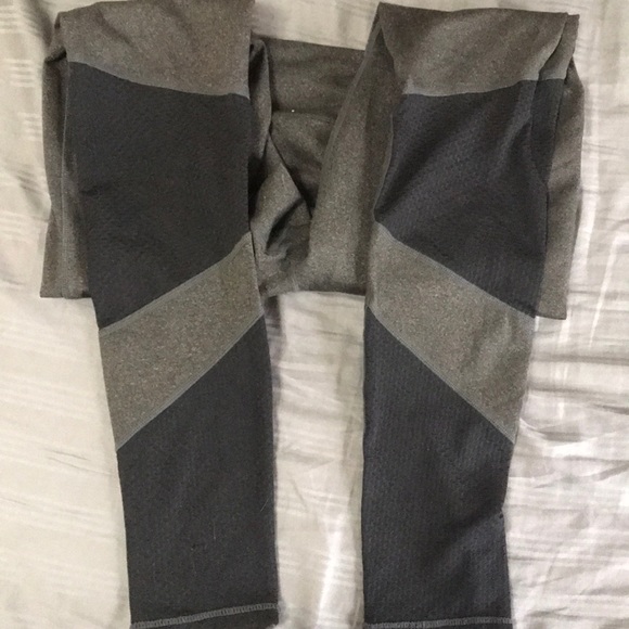 Fabletics leggings - Picture 2 of 5